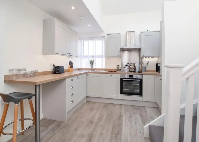 Livingstone Street Apartments With Free Parking