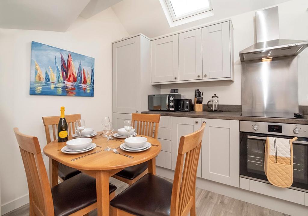 Apartment Livingstone Street With Free Parking